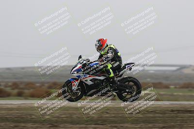 media/Nov-29-2025-TrackDaz (Sat) [[10ae2d9bce]]/B Group/Session 4 (Wheelie Bump)/